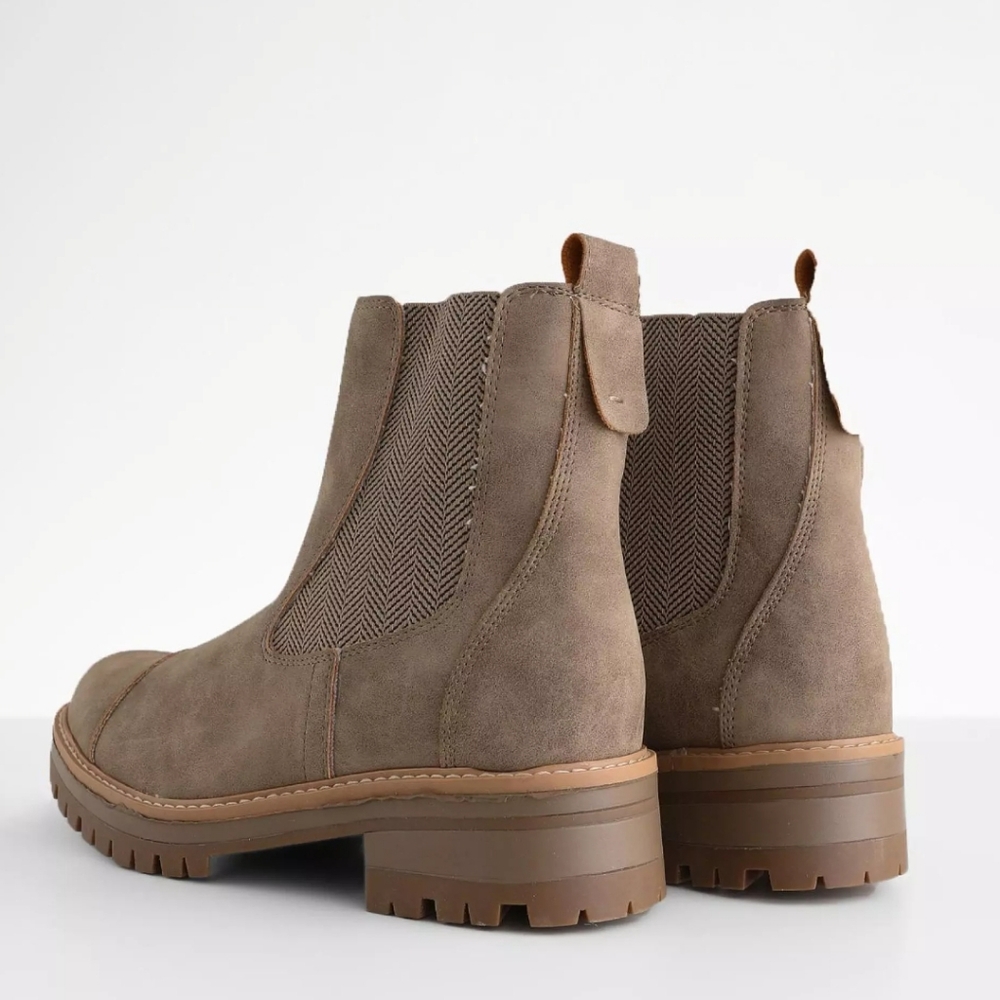 Vintage 93 Brooklyn Chelsea Ankle Boot Sz 8.5